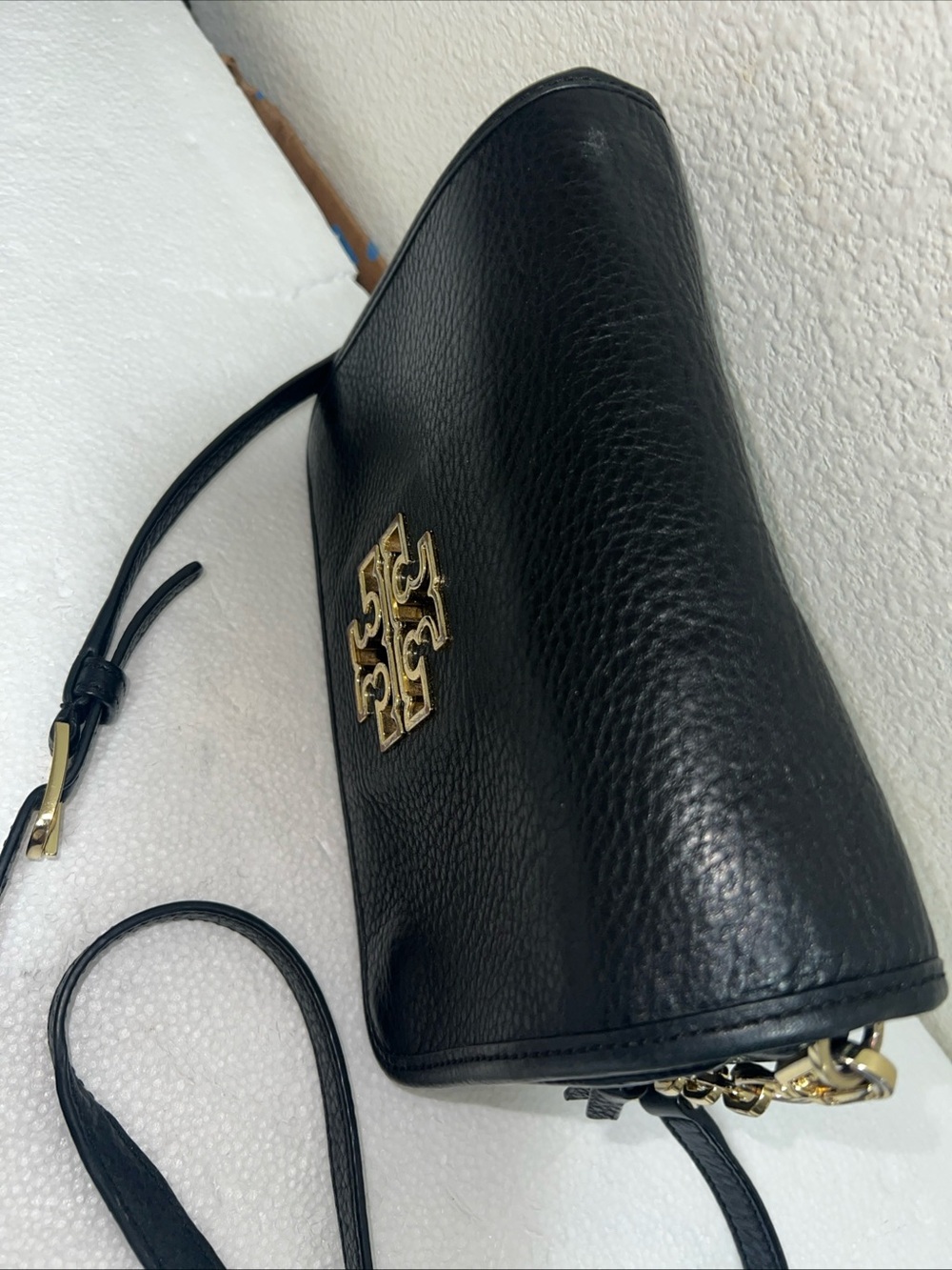 Tory Burch Black Pebbled Leather Crossbody with Gold Logo Accent - Picture 2 of 12